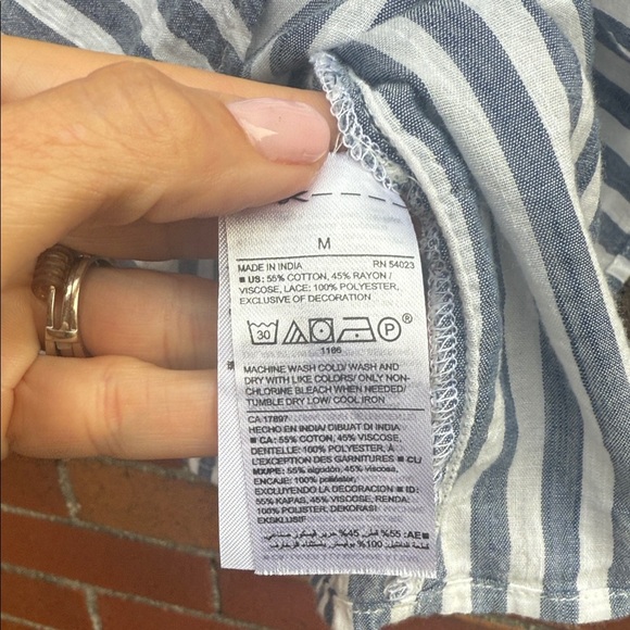 Old Navy Blue and White Striped Blouse - Picture 4 of 4